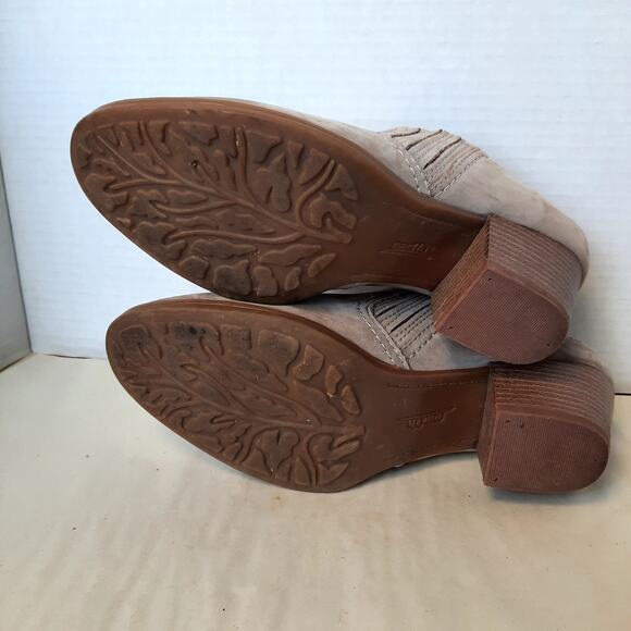 EARTH‎ SHOES MENDON WOMEN'S 7 TAUPE SUEDE LEATHER WESTERN MULES CLOGS HEELS - Picture 7 of 8